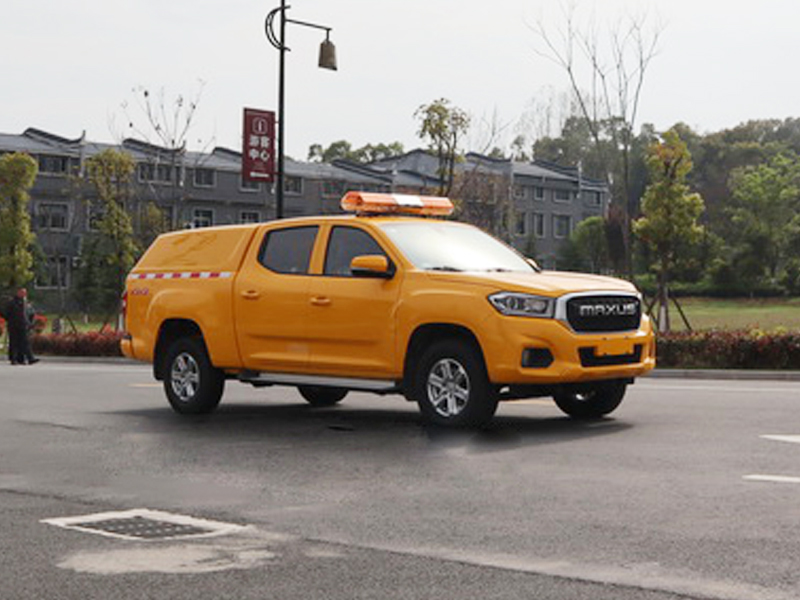 大通四驅(qū)皮卡救險車